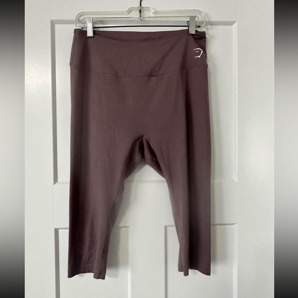 Gym shark capri legging size XL
